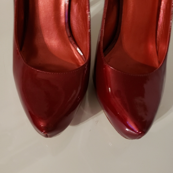Aldo Patent Leather Candy Apple Red Shark Toe High Heel Shiny Classic Women S-9 - Picture 4 of 8